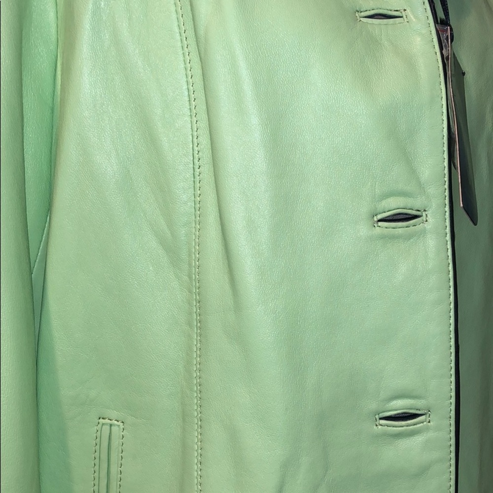 Beautiful leather jacket - Picture 2 of 7